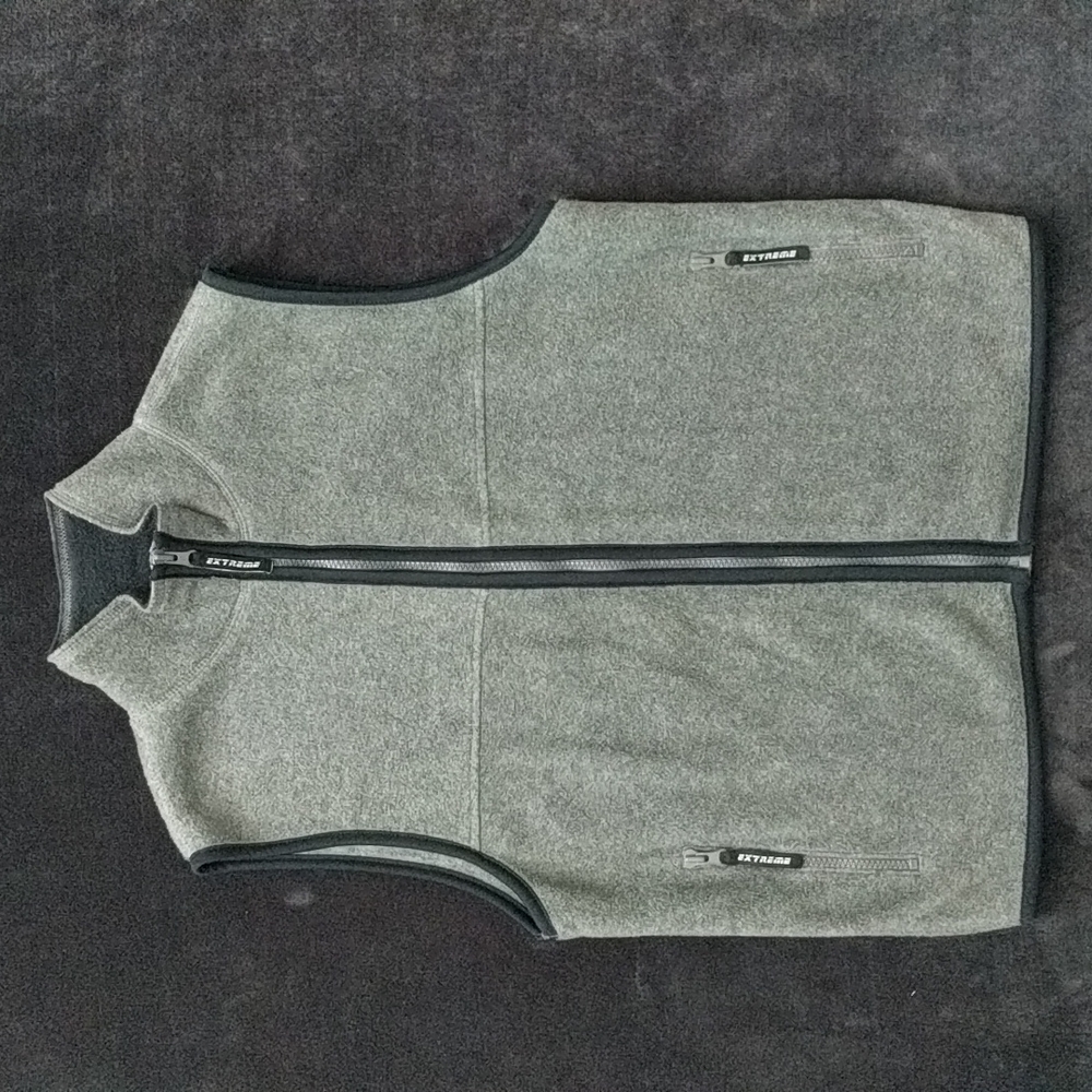 Gray Zipper-Up Fleece Vest